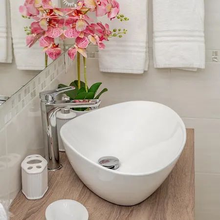 Mono Fra- Gasthuis Santa Teresa Gallura